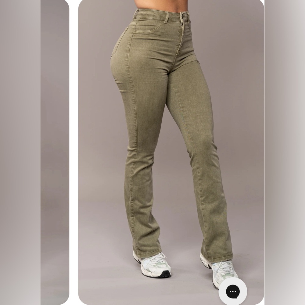 Fitjeans pastel flared in kakhi